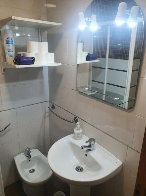 2F, Aire Acondic, 80M2, 2 Dormitorios, 4 Huespedes, Wifi Gratis La Línea de la Concepción Buitenkant foto