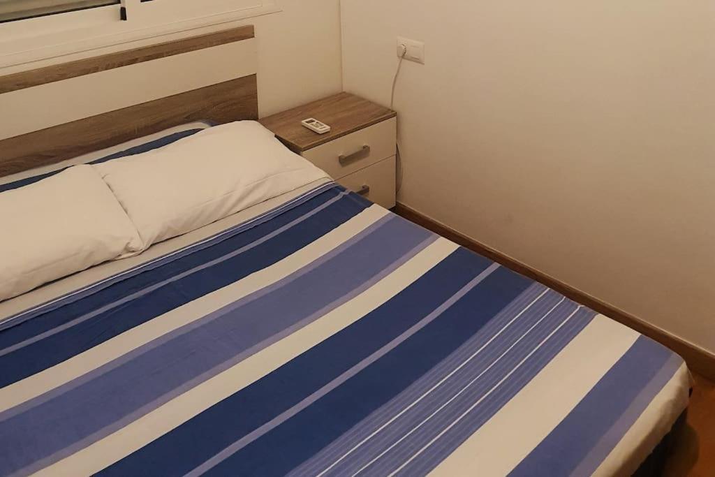 2F, Aire Acondic, 80M2, 2 Dormitorios, 4 Huespedes, Wifi Gratis La Línea de la Concepción Buitenkant foto