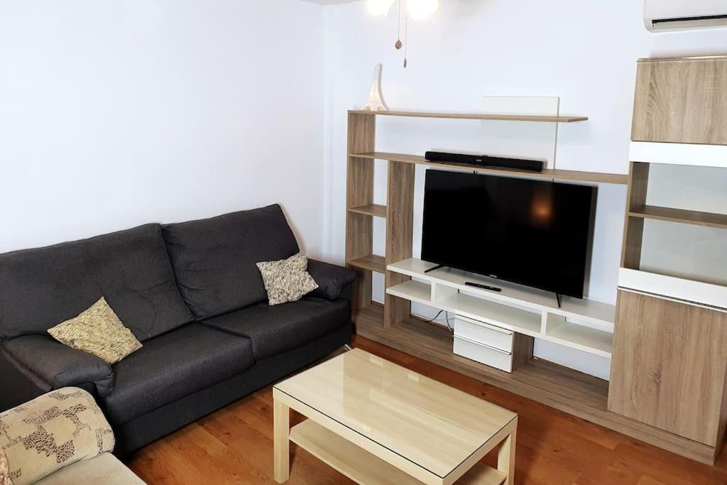 2F, Aire Acondic, 80M2, 2 Dormitorios, 4 Huespedes, Wifi Gratis La Línea de la Concepción Buitenkant foto