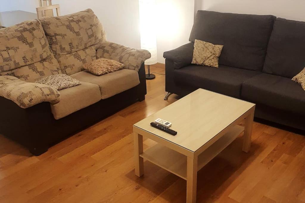 2F, Aire Acondic, 80M2, 2 Dormitorios, 4 Huespedes, Wifi Gratis La Línea de la Concepción Buitenkant foto